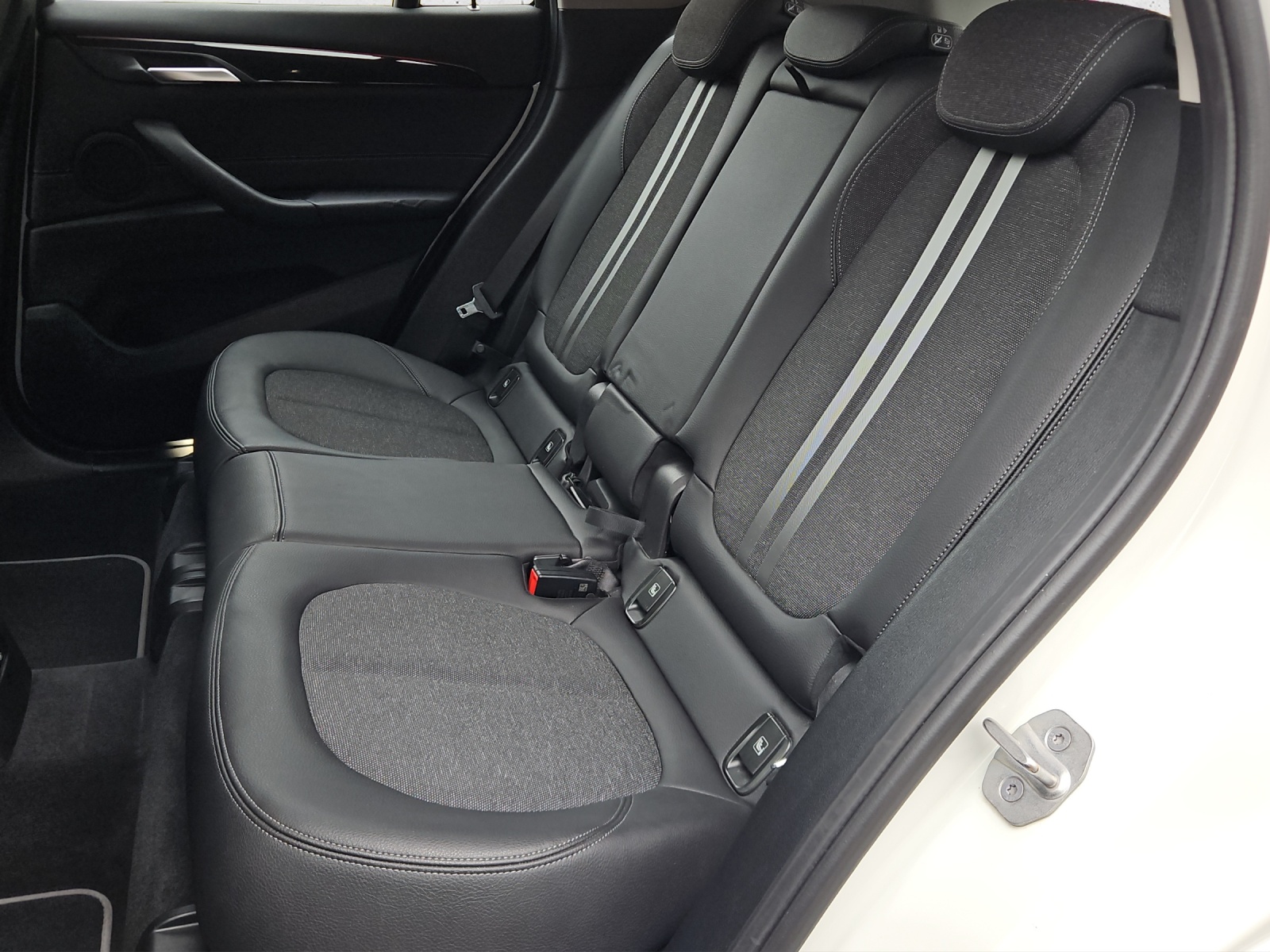 BMW X1 xDrive 18d Sport Line-image-10