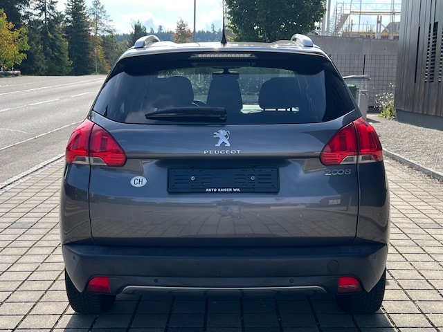 PEUGEOT 2008 1.2 VTI Style-image-8