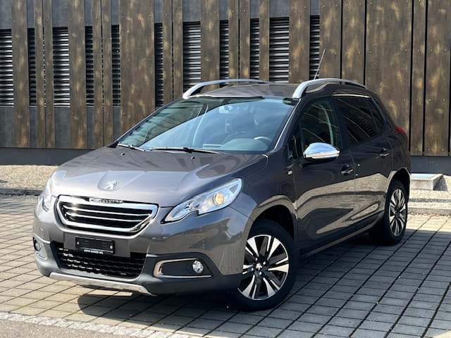 PEUGEOT 2008 1.2 VTI Style-image-1