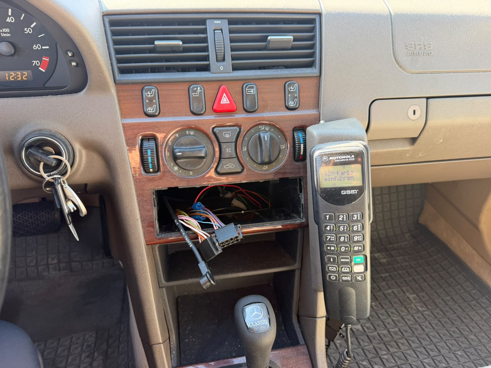 MERCEDES-BENZ C 280 Classic-image-16