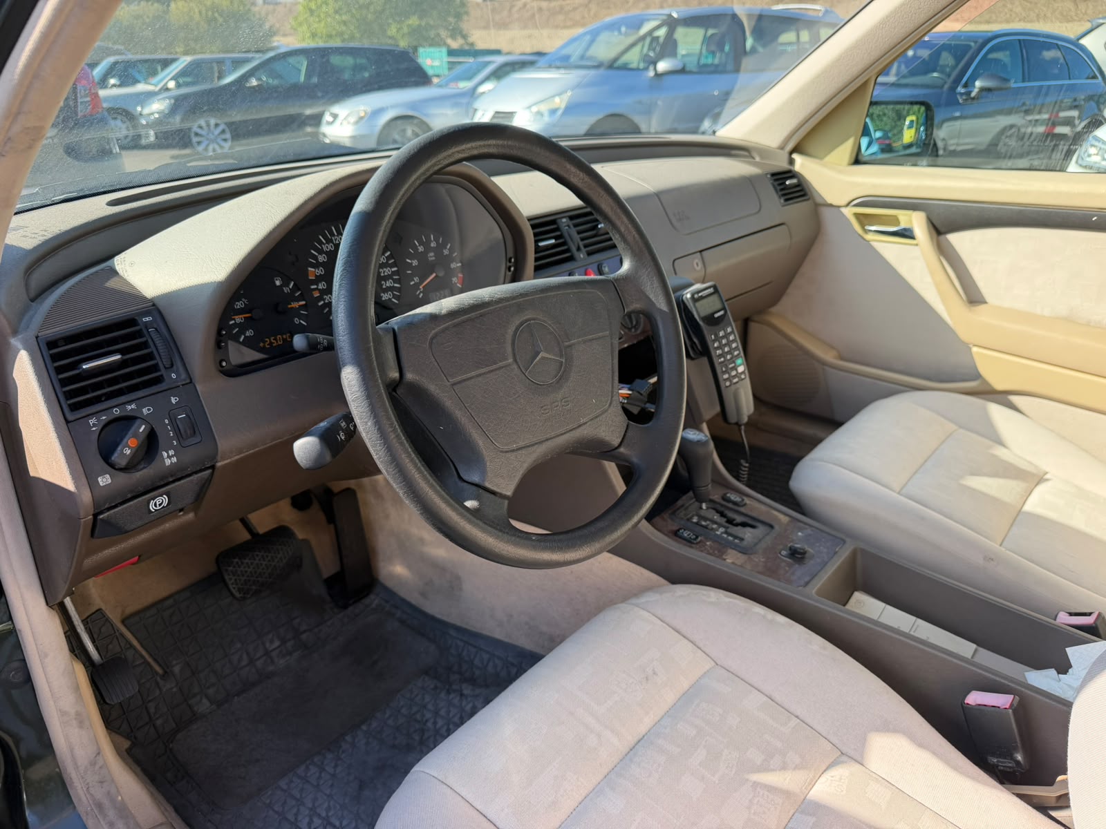 MERCEDES-BENZ C 280 Classic-image-10
