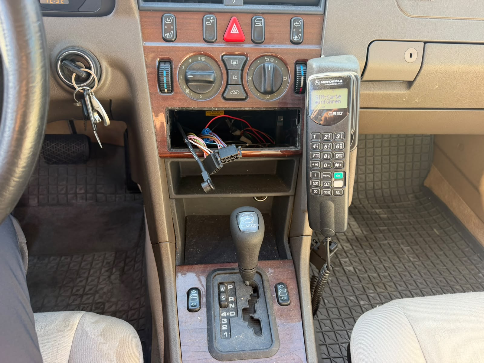 MERCEDES-BENZ C 280 Classic-image-17