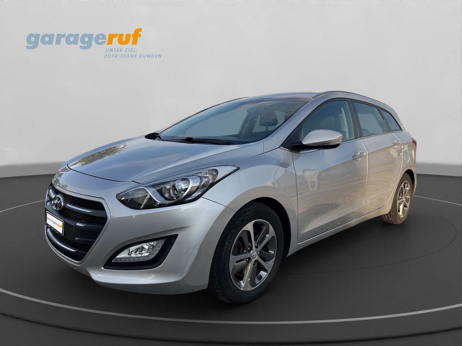 HYUNDAI i30 1.6 GDi Amplia-image-2