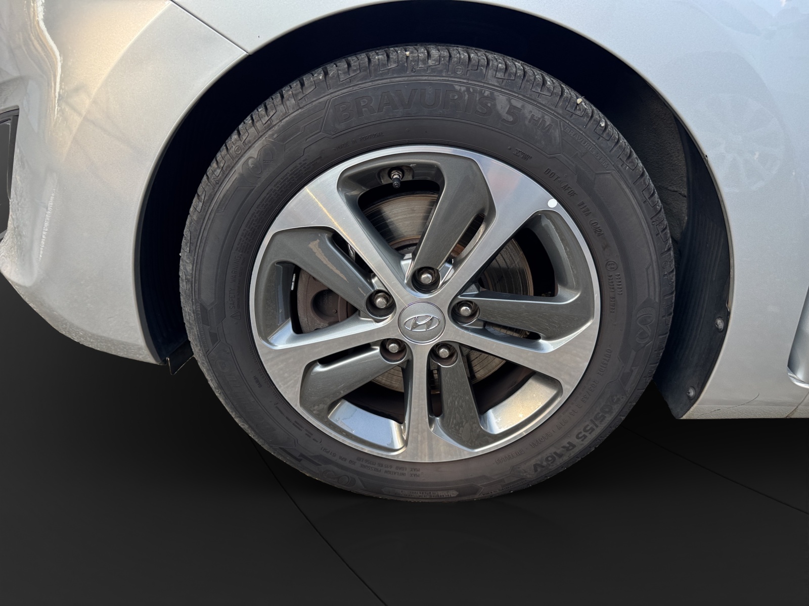 HYUNDAI i30 1.6 GDi Amplia-image-15
