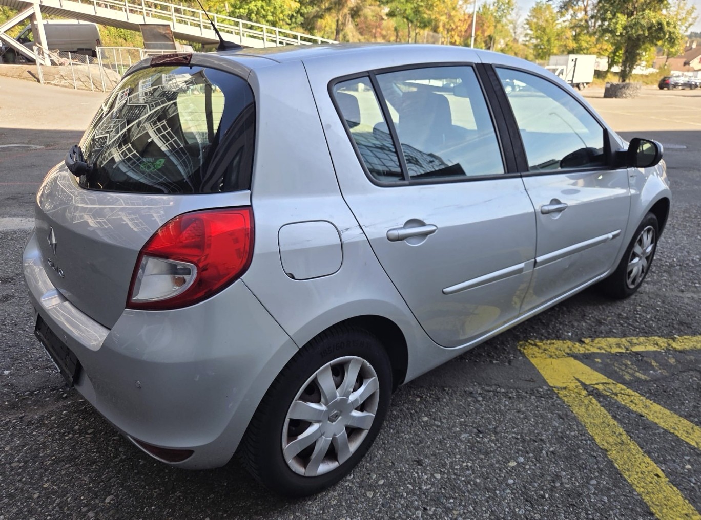 RENAULT Clio 1.6 16V Night&Day Automatic-image-4