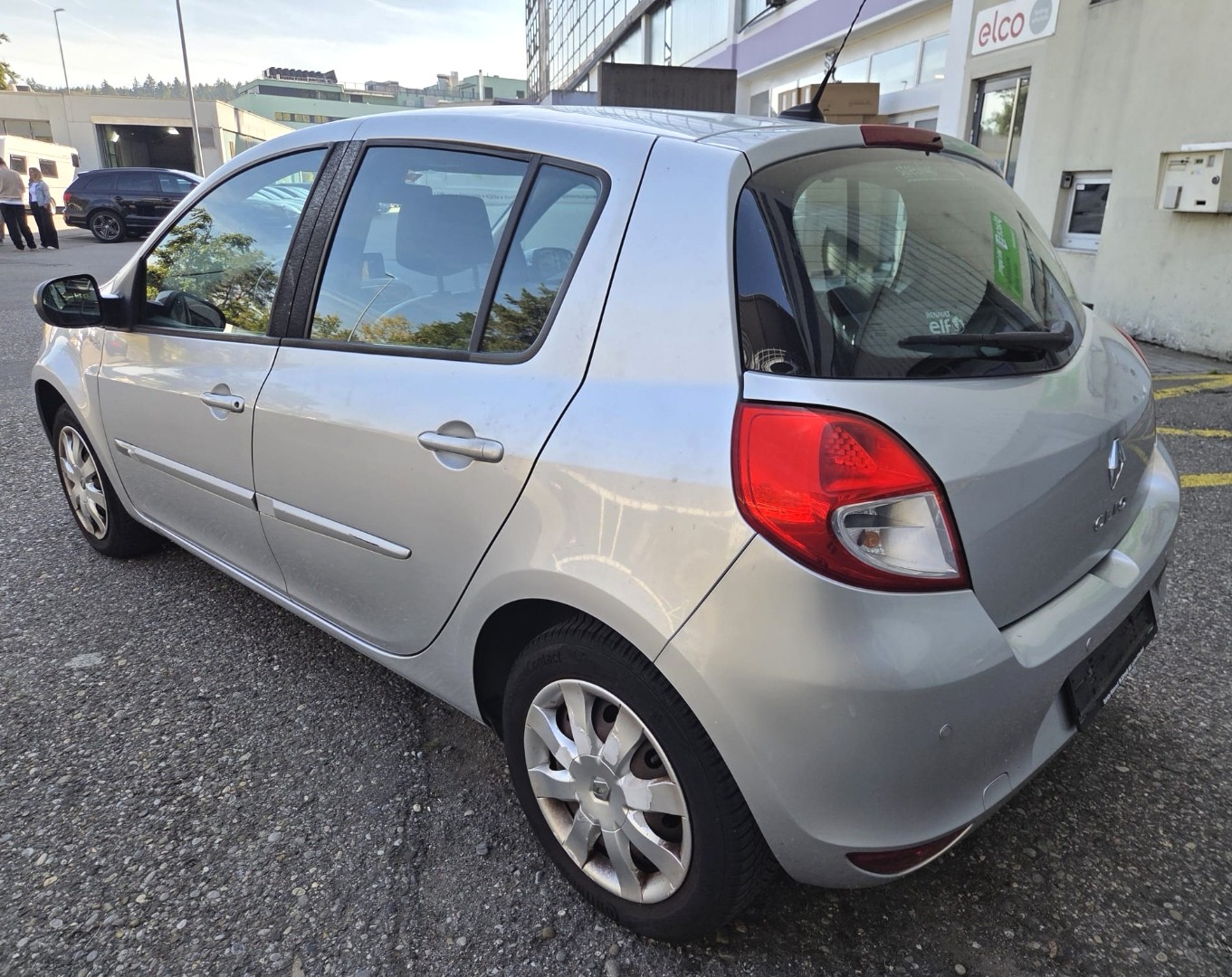 RENAULT Clio 1.6 16V Night&Day Automatic-image-3