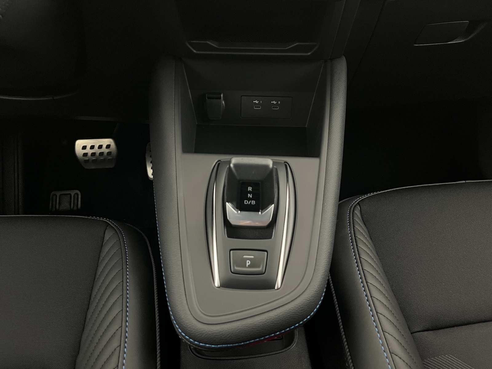 RENAULT Captur 1.8 E-Tech esprit Alpine-image-13