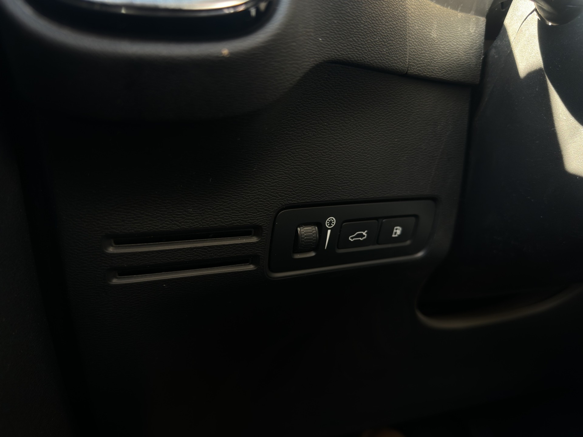VOLVO XC40 T5 TwE Inscription DCT-image-18