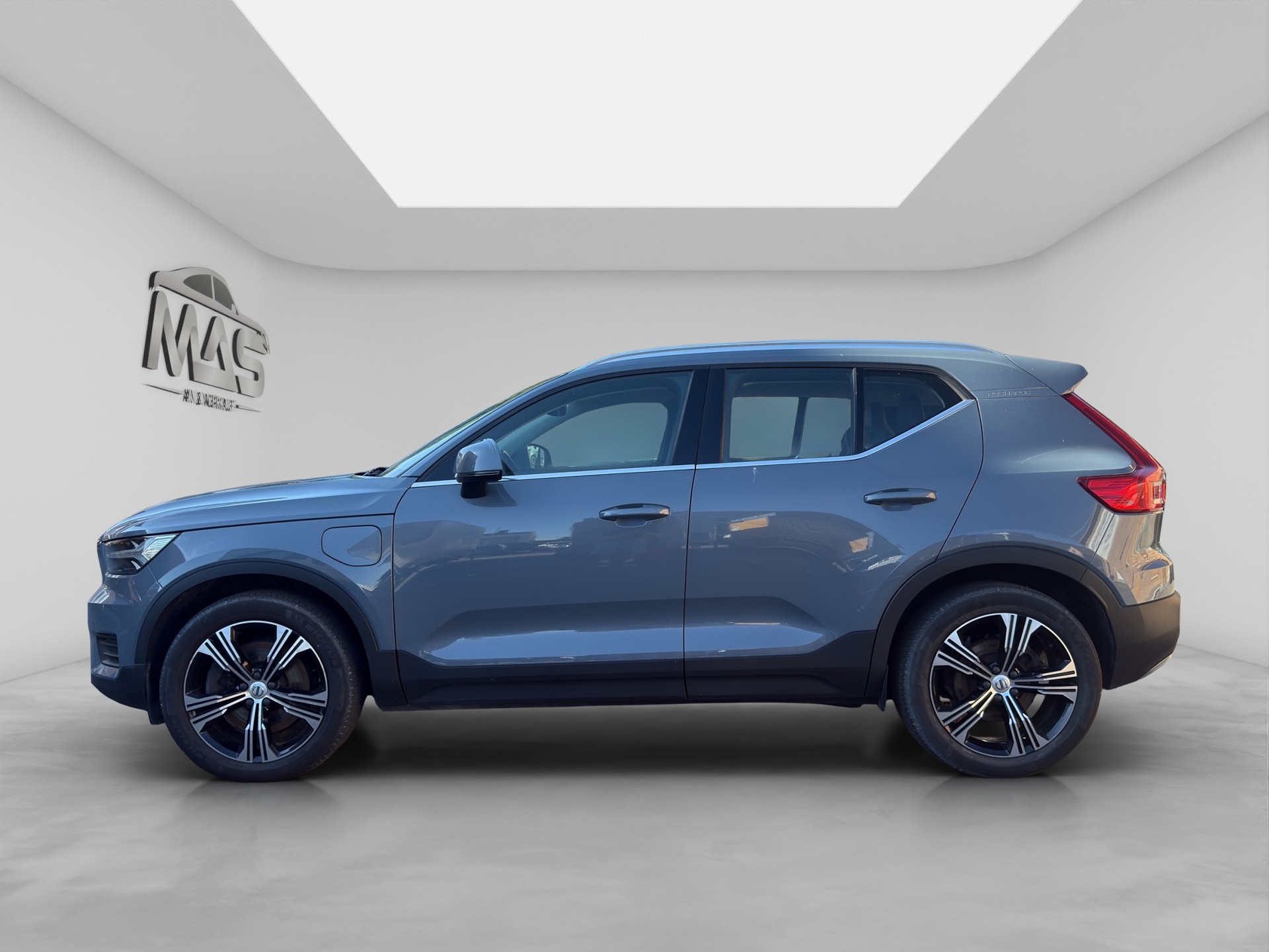 VOLVO XC40 T5 TwE Inscription DCT-image-2