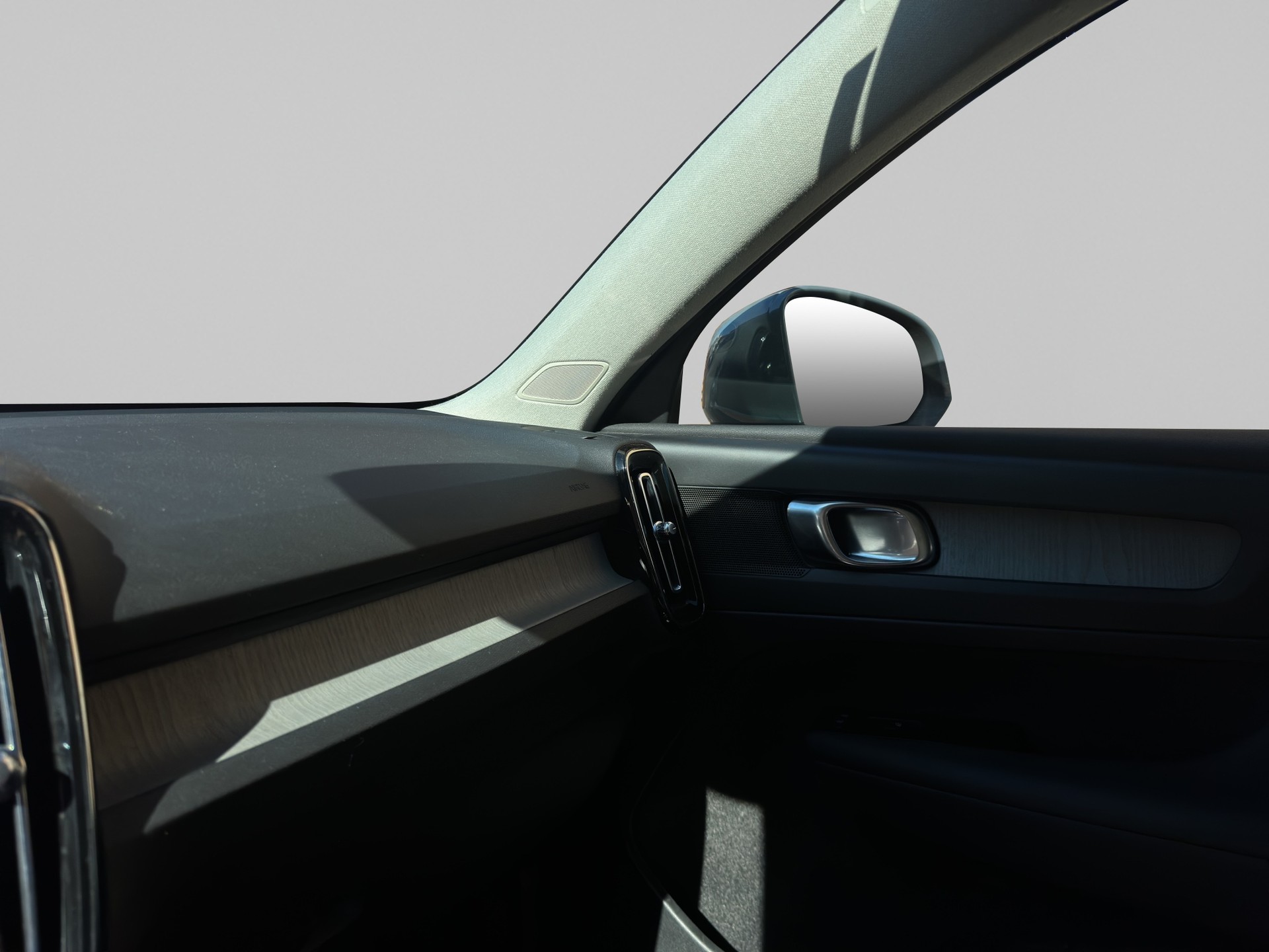 VOLVO XC40 T5 TwE Inscription DCT-image-16