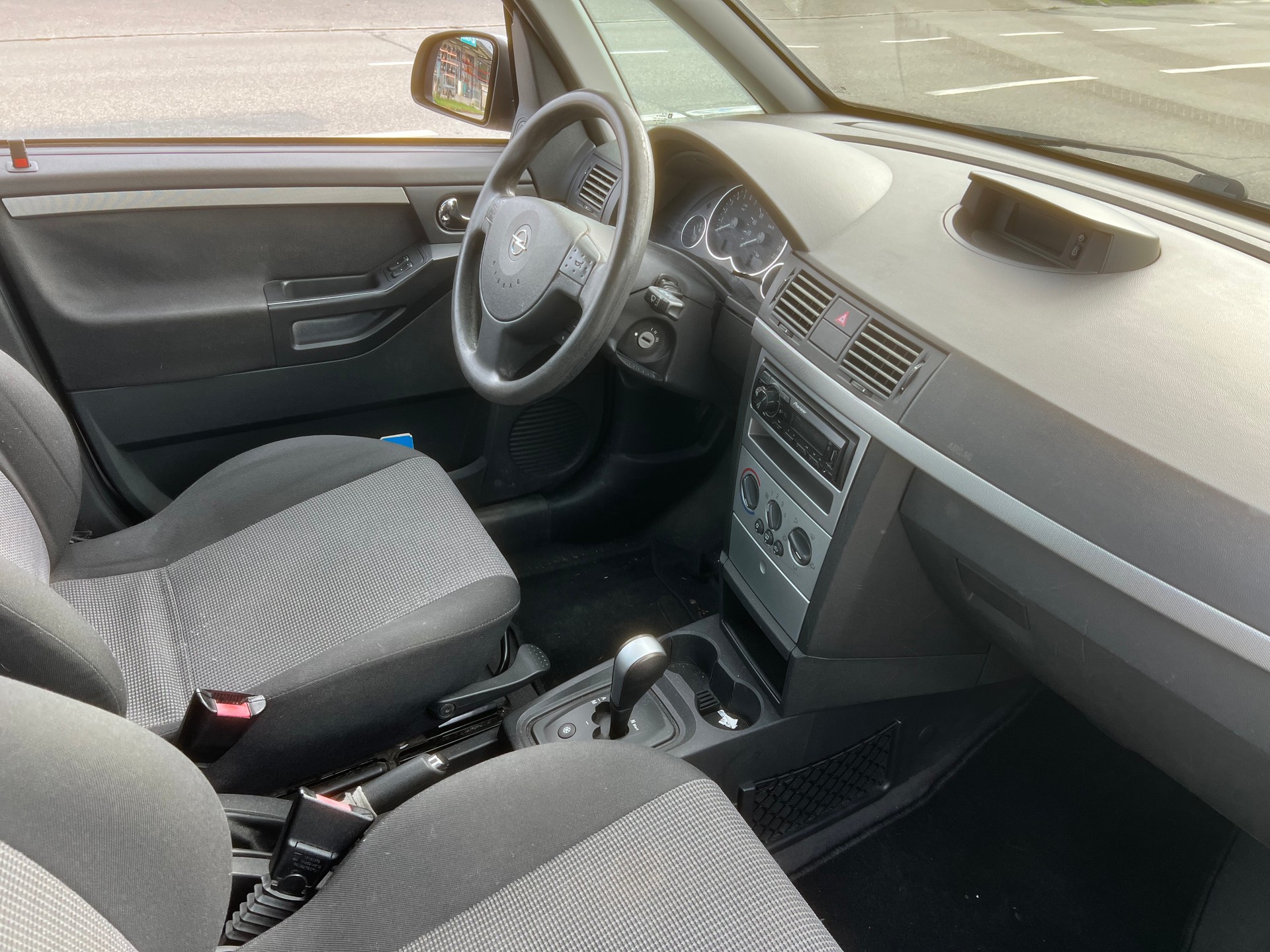 OPEL Meriva 1.6i 16V Cosmo-image-8