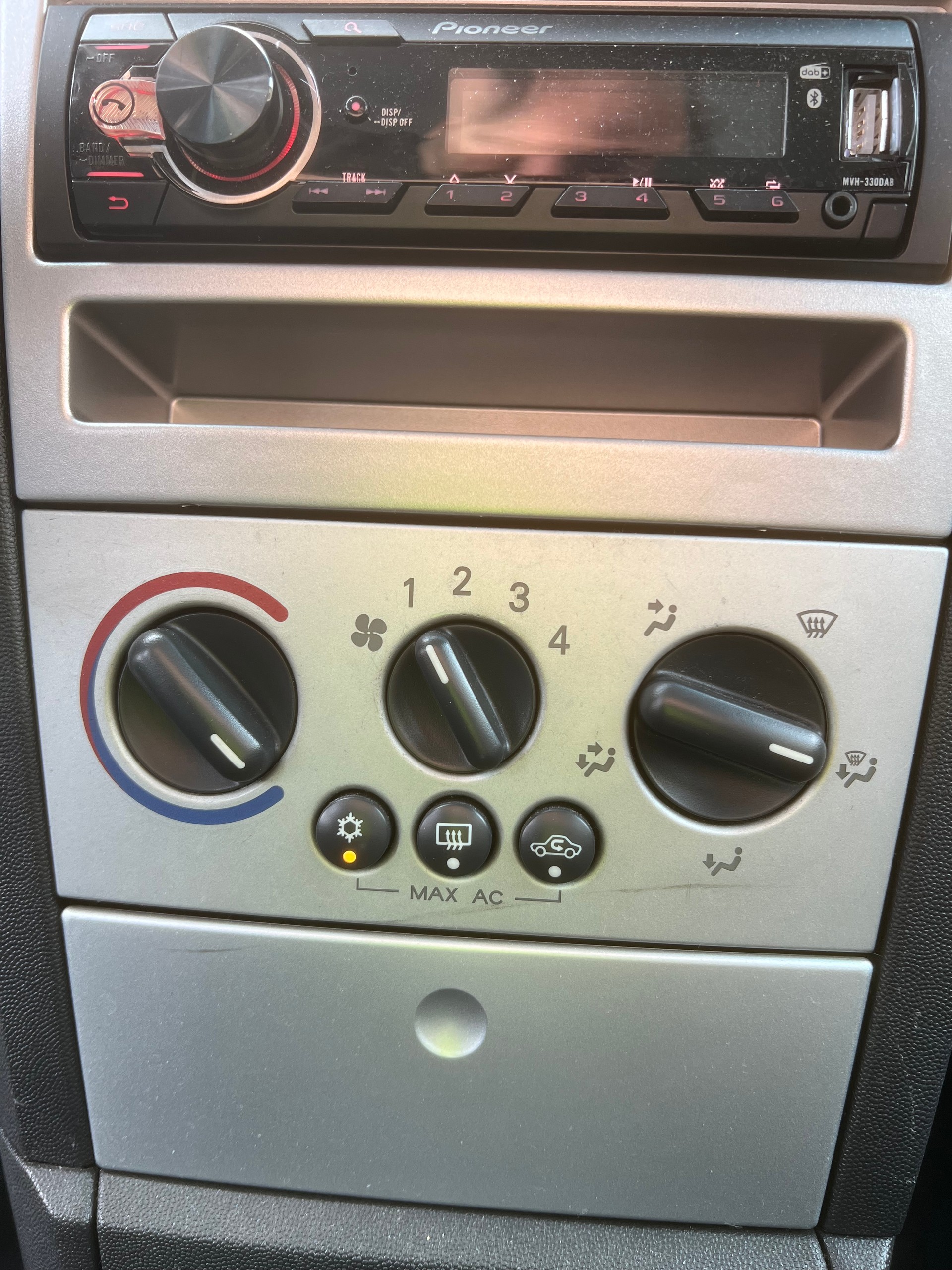 OPEL Meriva 1.6i 16V Cosmo-image-11