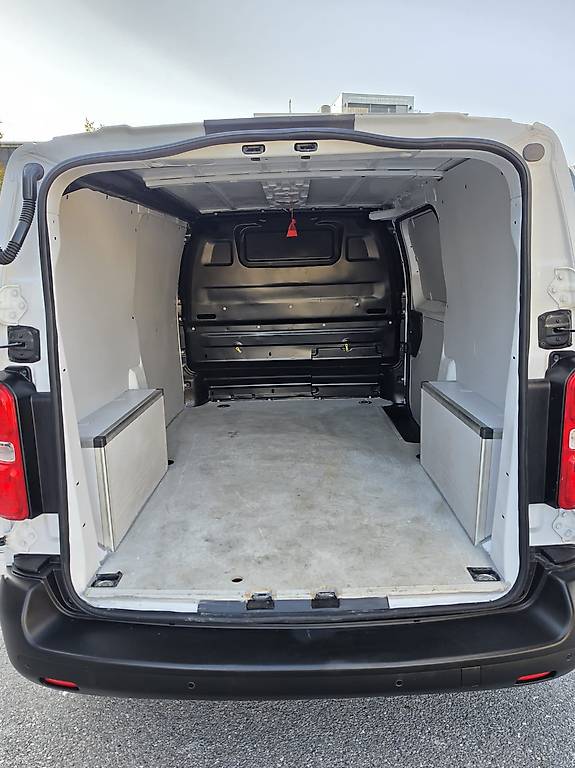 PEUGEOT Expert 1.5 BlueHDi 120 Compact-image-2