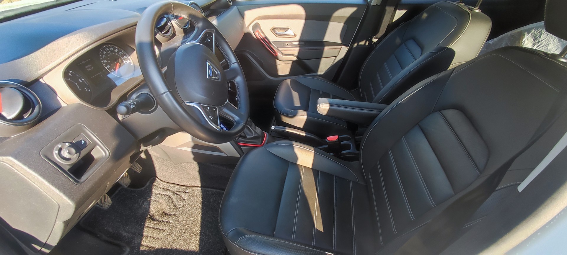 DACIA 1.3 TCe 150 Ultimate 4WD-image-4