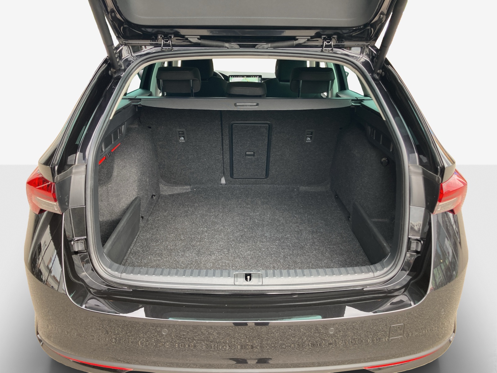 SKODA Octavia Combi 1.5 TSI mHEV DSG Dynamic-image-12