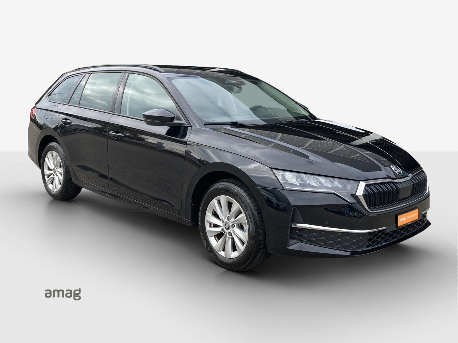 SKODA Octavia Combi 1.5 TSI mHEV DSG Dynamic-image-5
