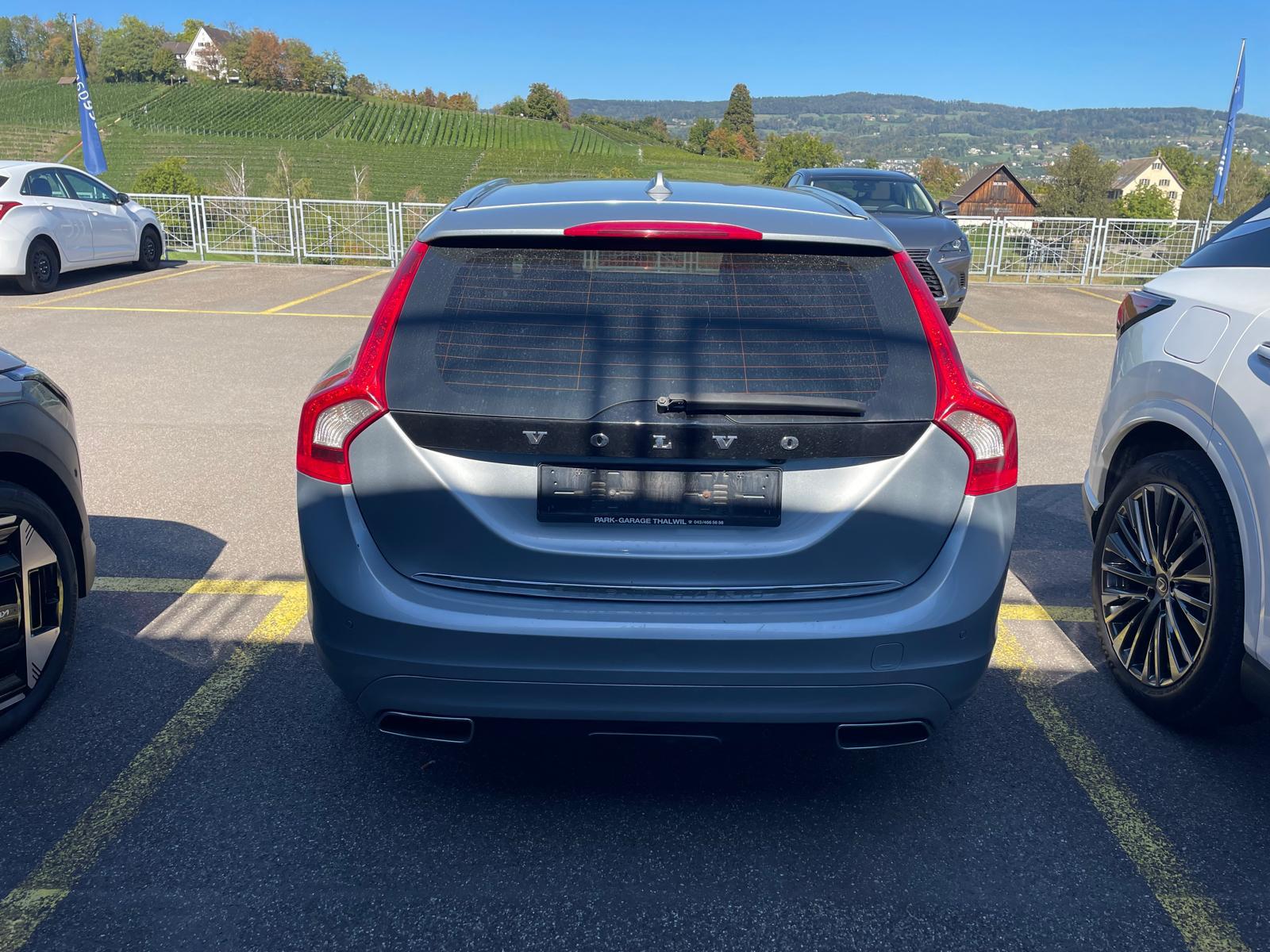VOLVO V60 D6 AWD Plug-in Hybrid Pure Limited Geartronic-image-2