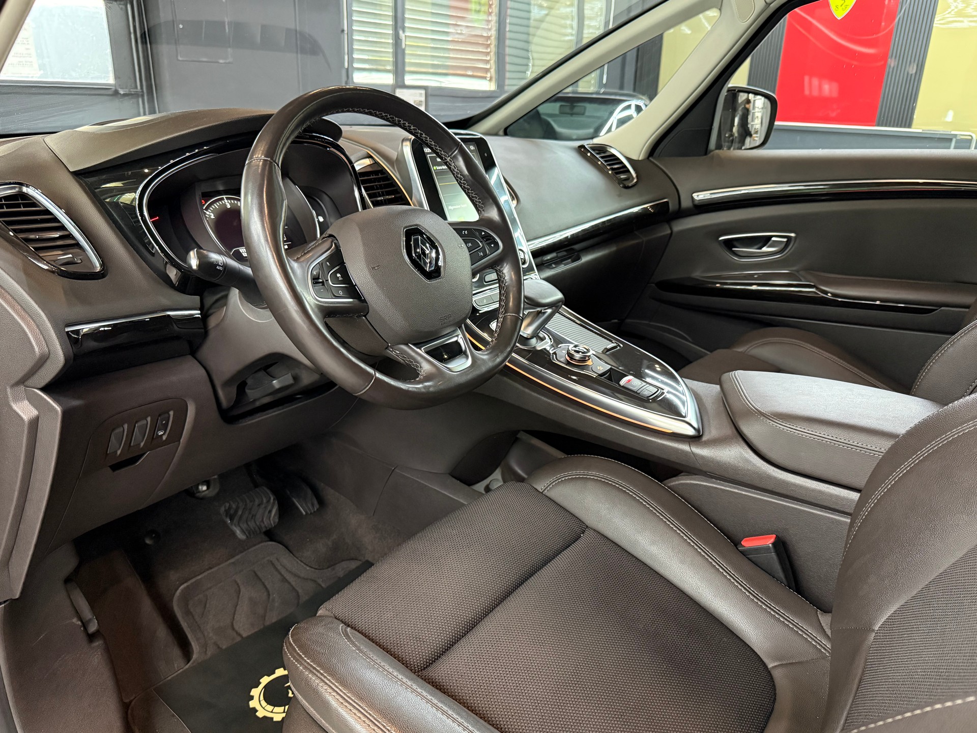 RENAULT Espace 1.6 dCi Swiss Edition EDC-image-8