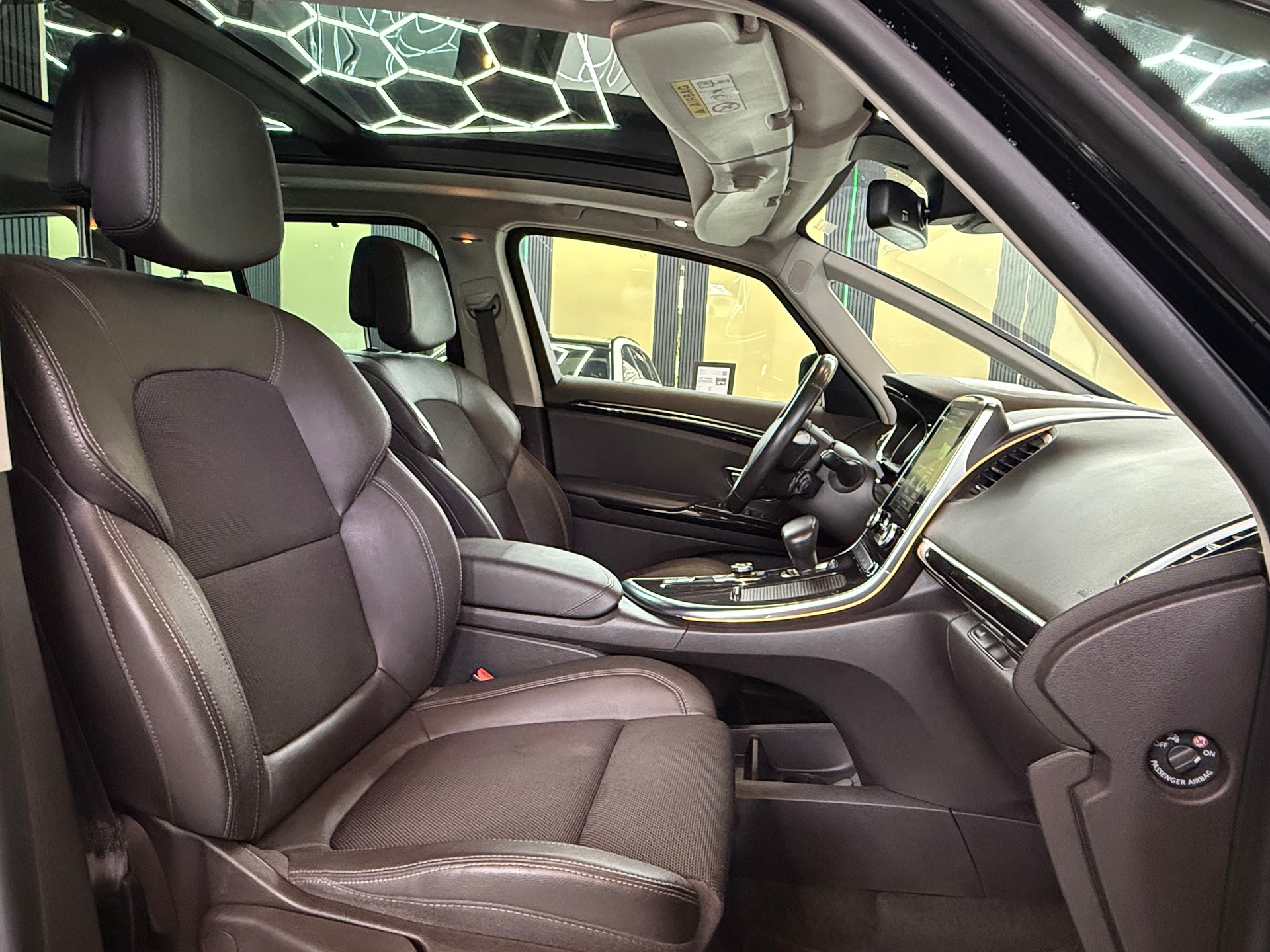 RENAULT Espace 1.6 dCi Swiss Edition EDC-image-11