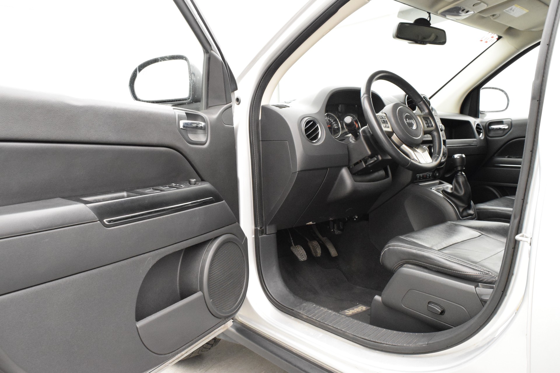 JEEP Compass 2.2 CRD Limited-image-8