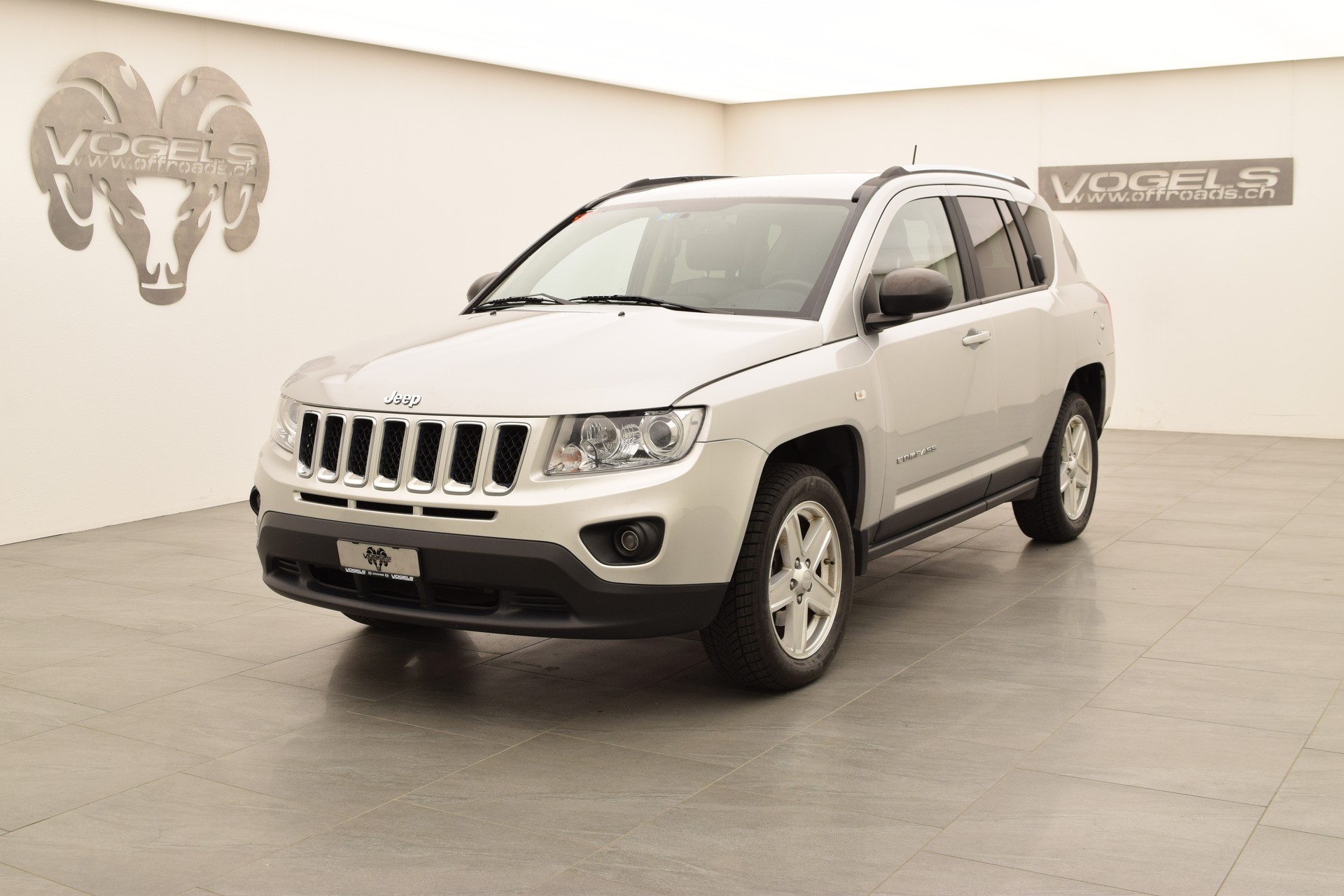JEEP Compass 2.2 CRD Limited-image-1