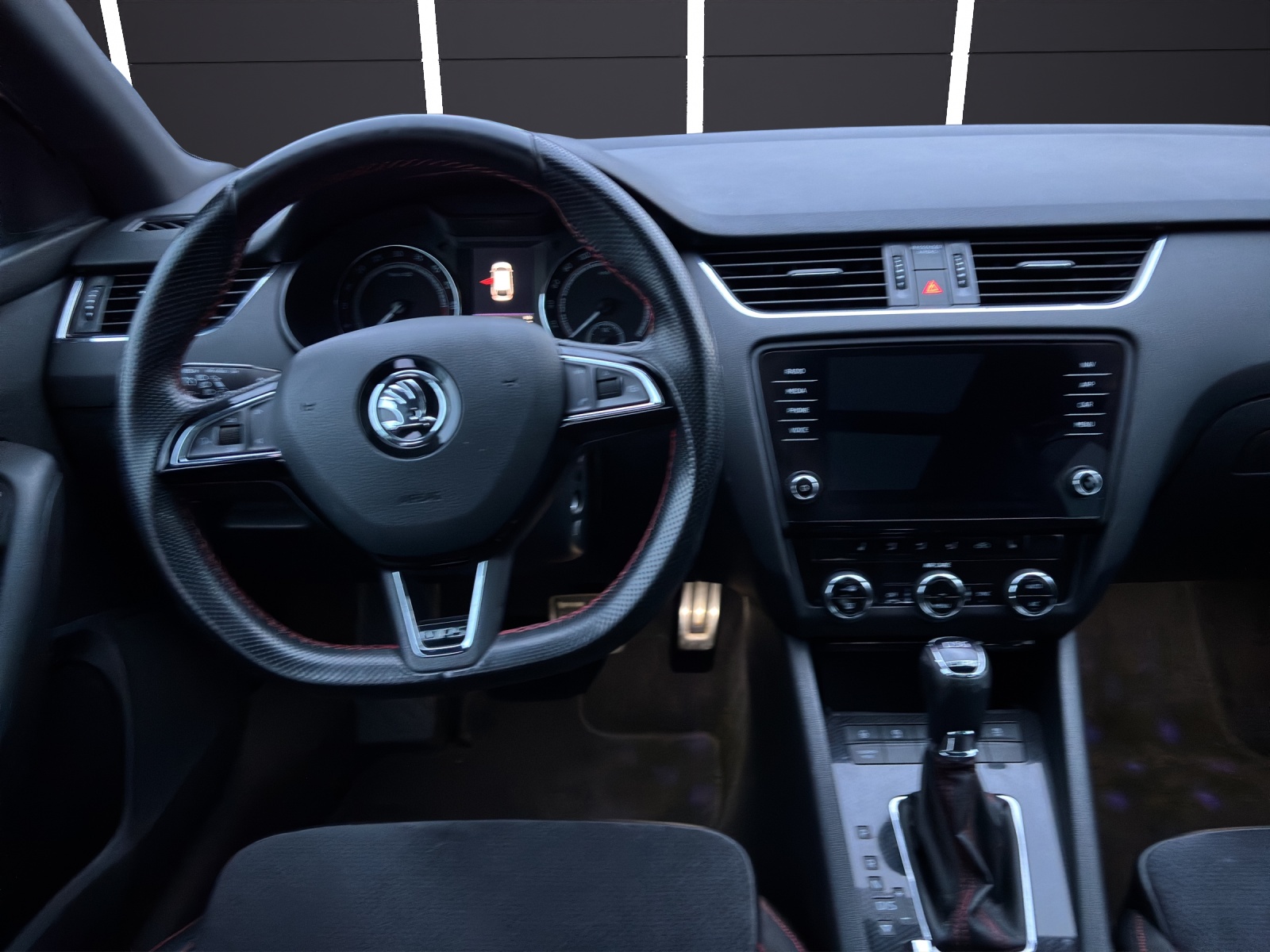 SKODA Octavia Combi 2.0 TDI RS DSG-image-4