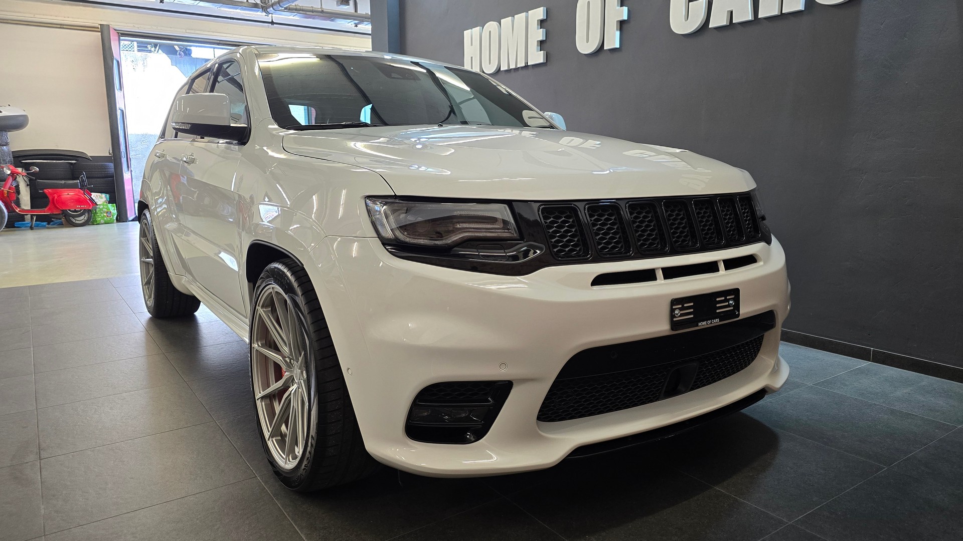 JEEP Grand Cherokee 6.4 V8 HEMI SRT8 Automatic-image-13
