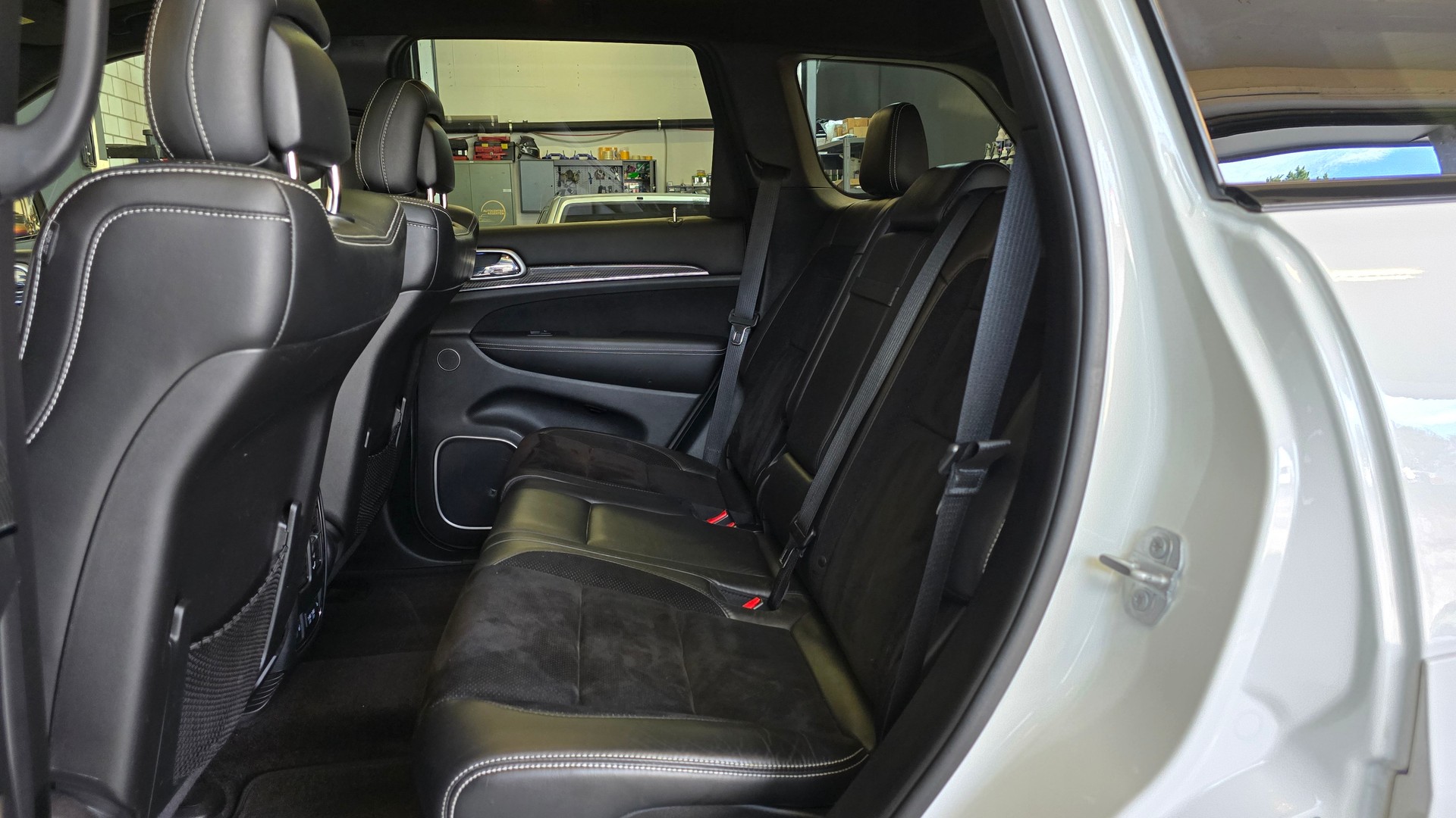 JEEP Grand Cherokee 6.4 V8 HEMI SRT8 Automatic-image-19