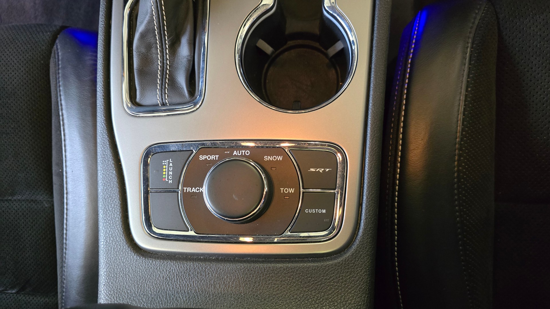 JEEP Grand Cherokee 6.4 V8 HEMI SRT8 Automatic-image-29