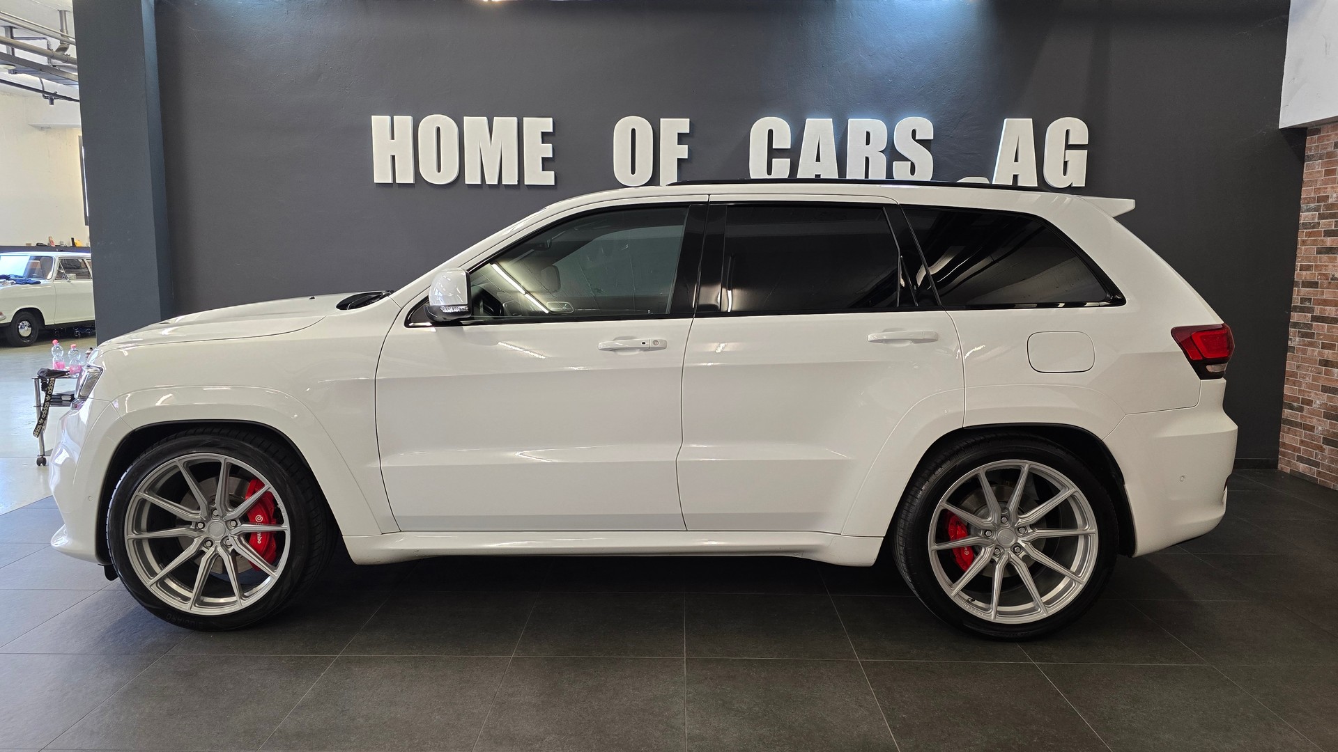 JEEP Grand Cherokee 6.4 V8 HEMI SRT8 Automatic-image-4