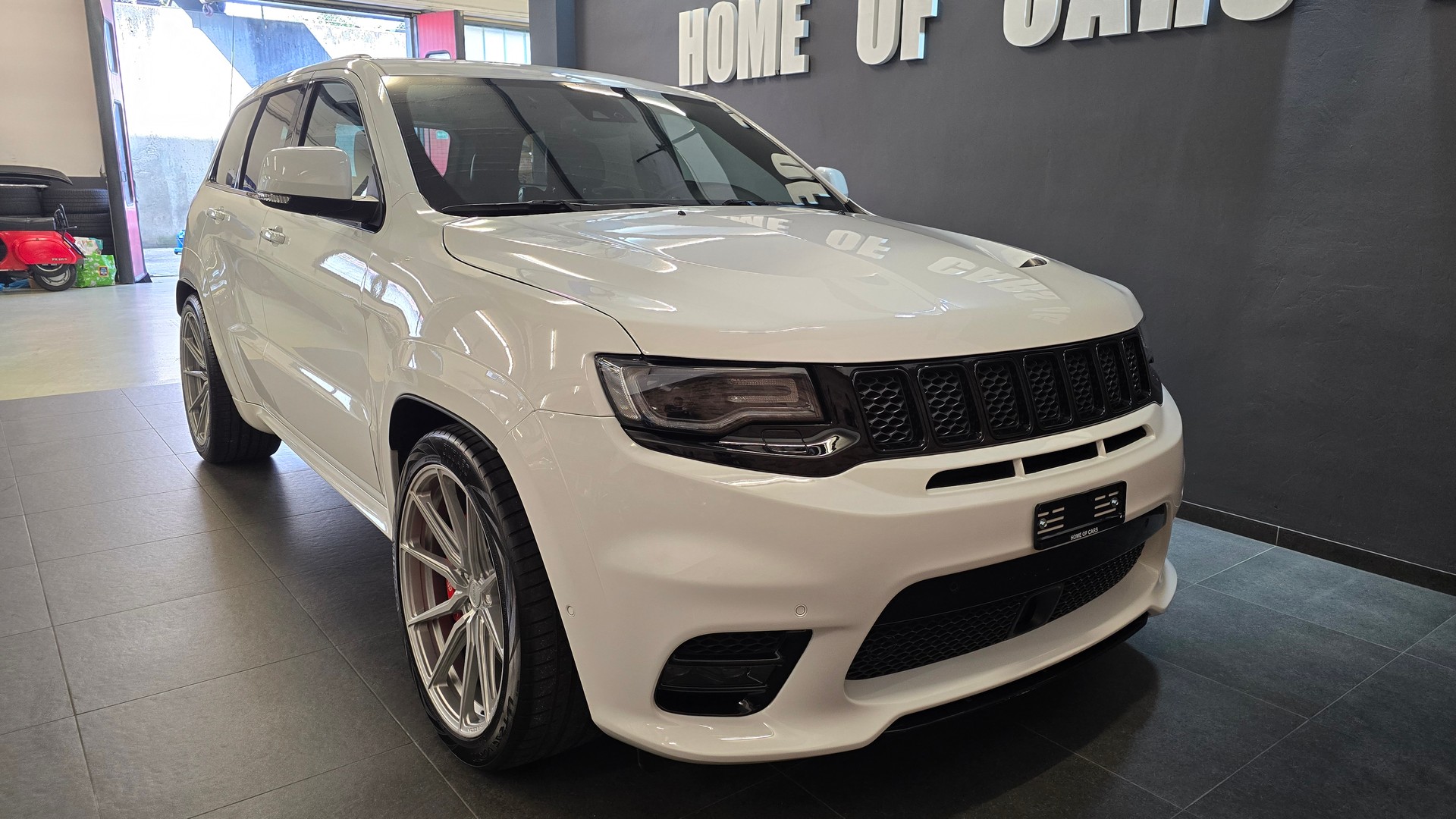 JEEP Grand Cherokee 6.4 V8 HEMI SRT8 Automatic-image-12