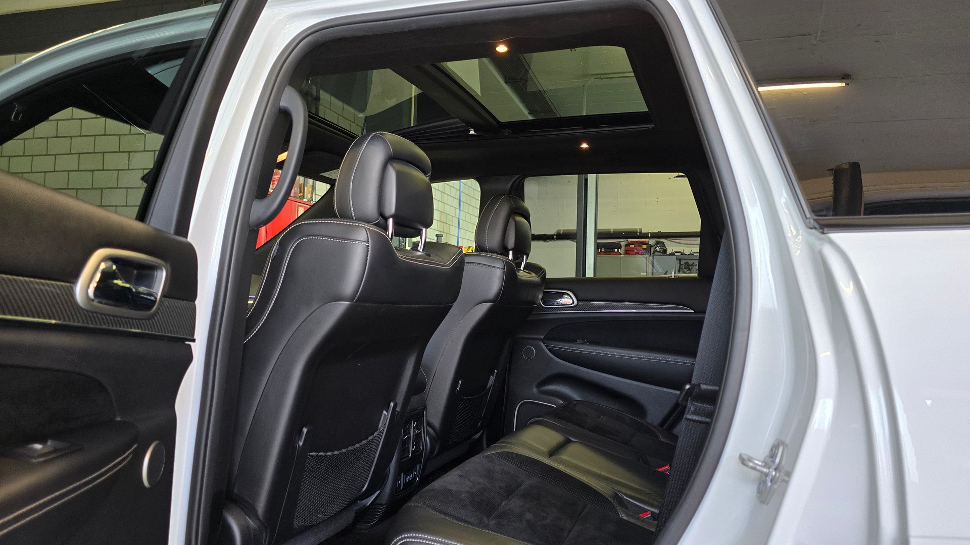 JEEP Grand Cherokee 6.4 V8 HEMI SRT8 Automatic-image-20