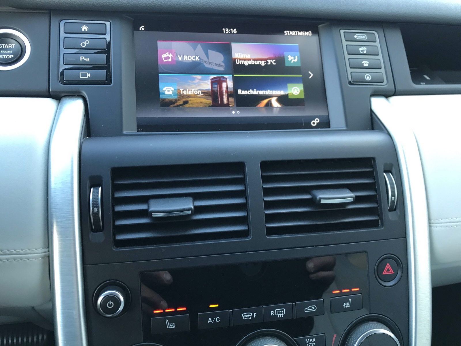 LAND ROVER Discovery Sport 2.0 TD4 Advantage AT9-image-10