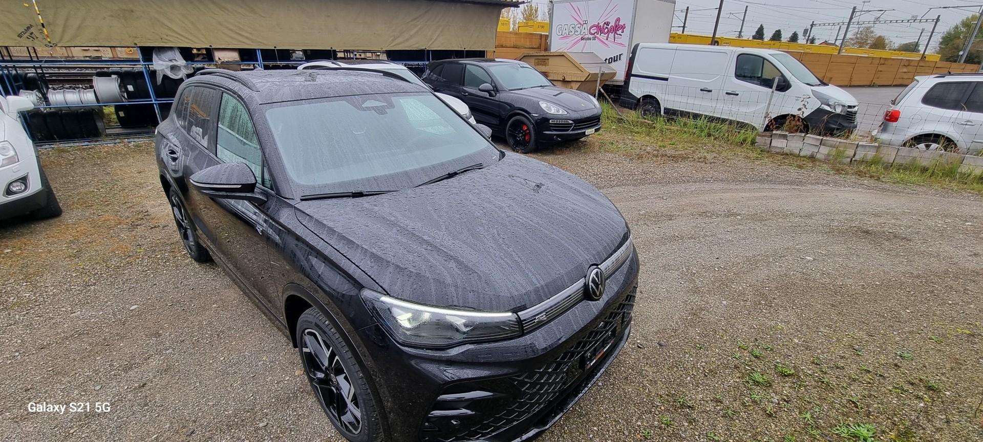 VW Tiguan 2.0 TDI SCR R-Line 4Motion DSG-image-2