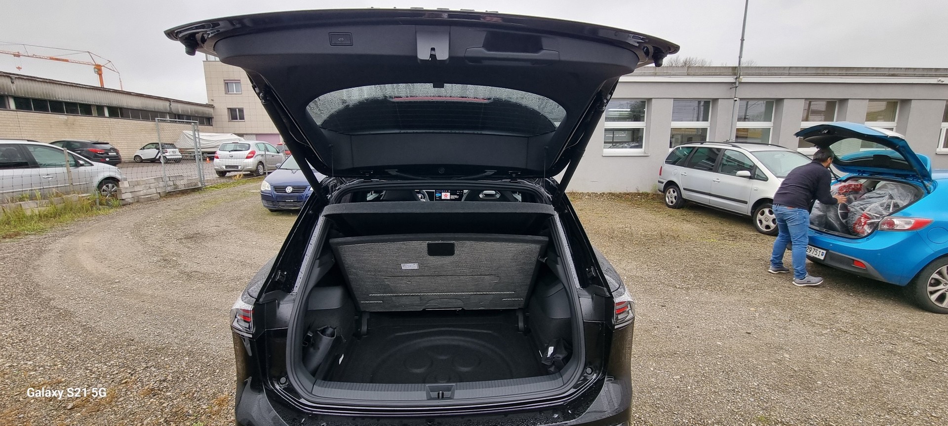 VW Tiguan 2.0 TDI SCR R-Line 4Motion DSG-image-6