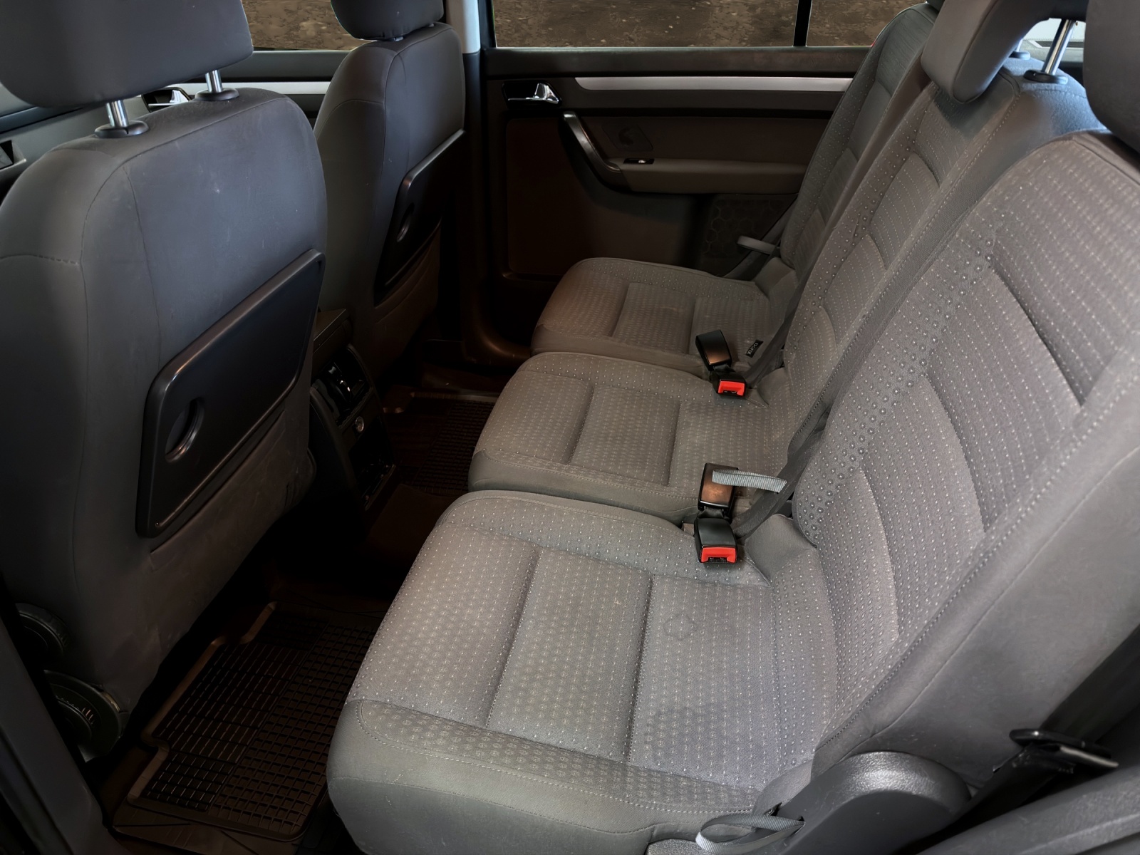 VW Touran 1.6 FSI Trendline-image-8