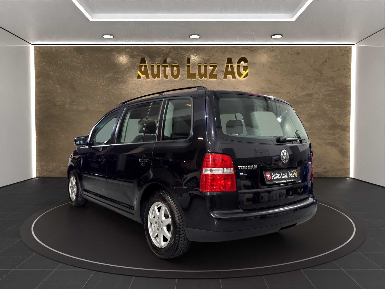 VW Touran 1.6 FSI Trendline-image-5