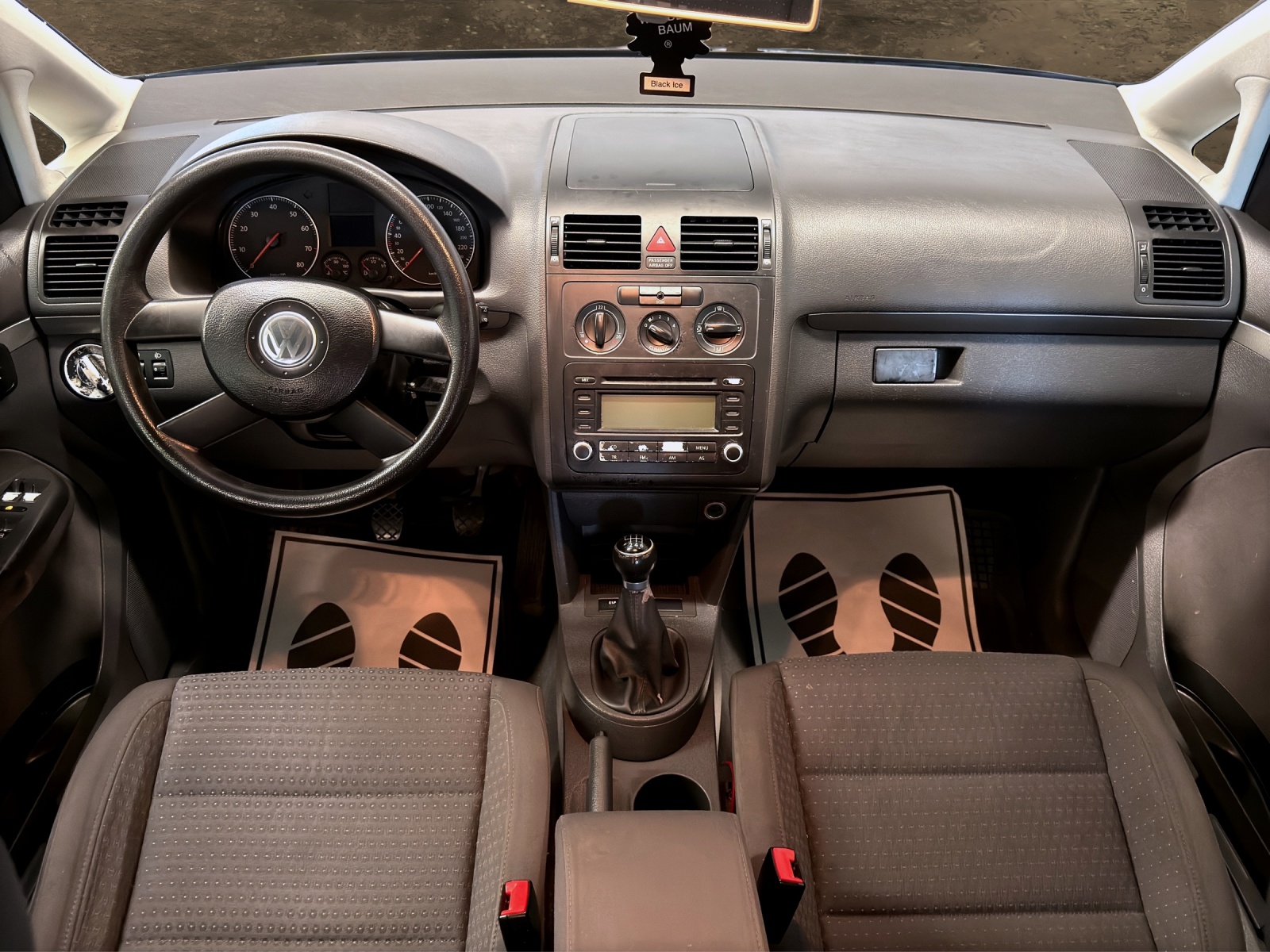 VW Touran 1.6 FSI Trendline-image-3