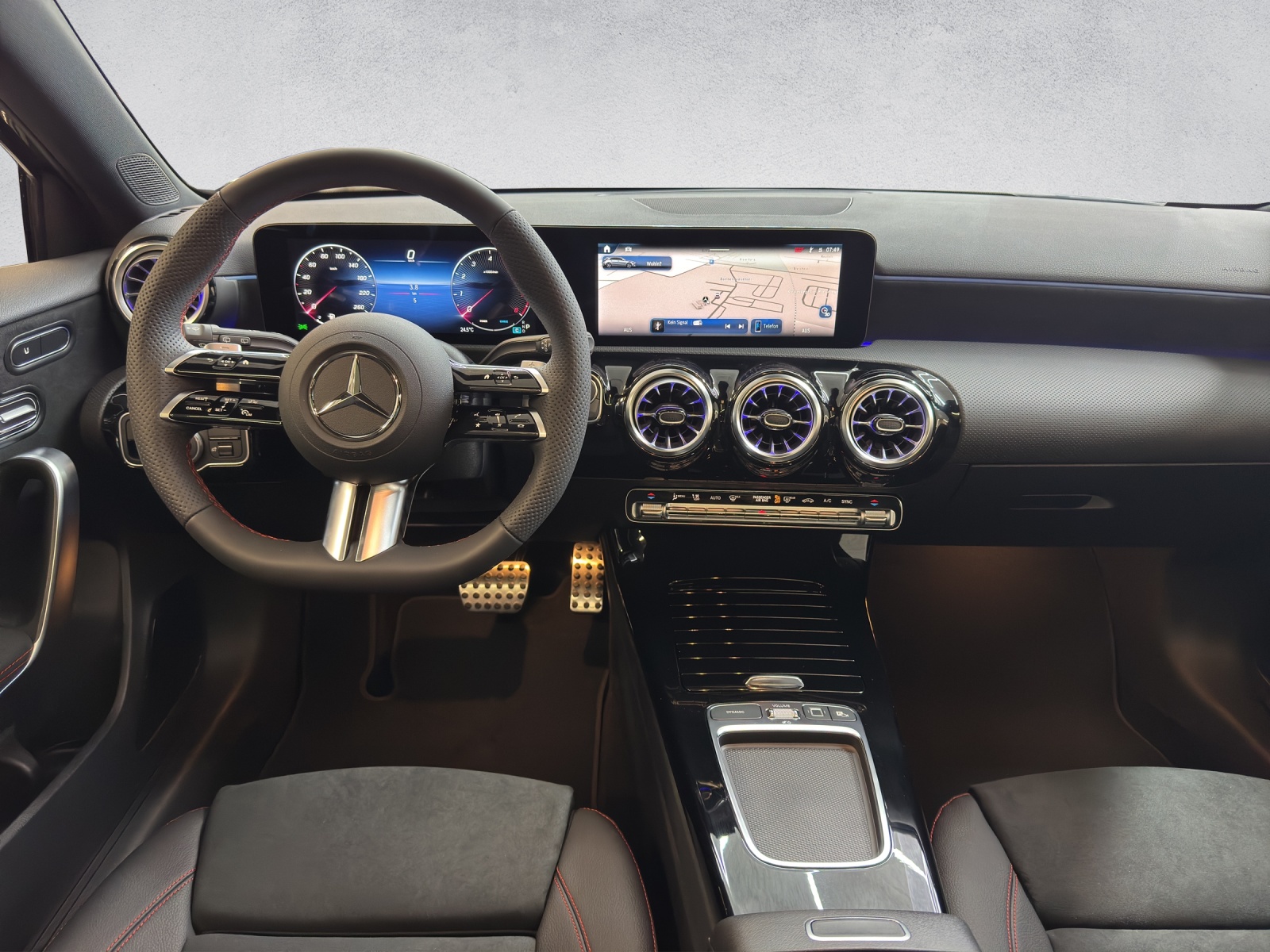 MERCEDES-BENZ A 200 AMG Line Night Star-image-13