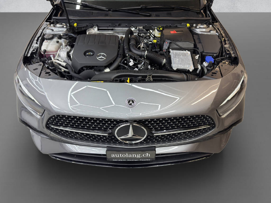 MERCEDES-BENZ A 200 AMG Line Night Star-image-9