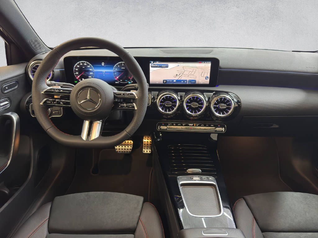 MERCEDES-BENZ A 200 AMG Line Night Star-image-14