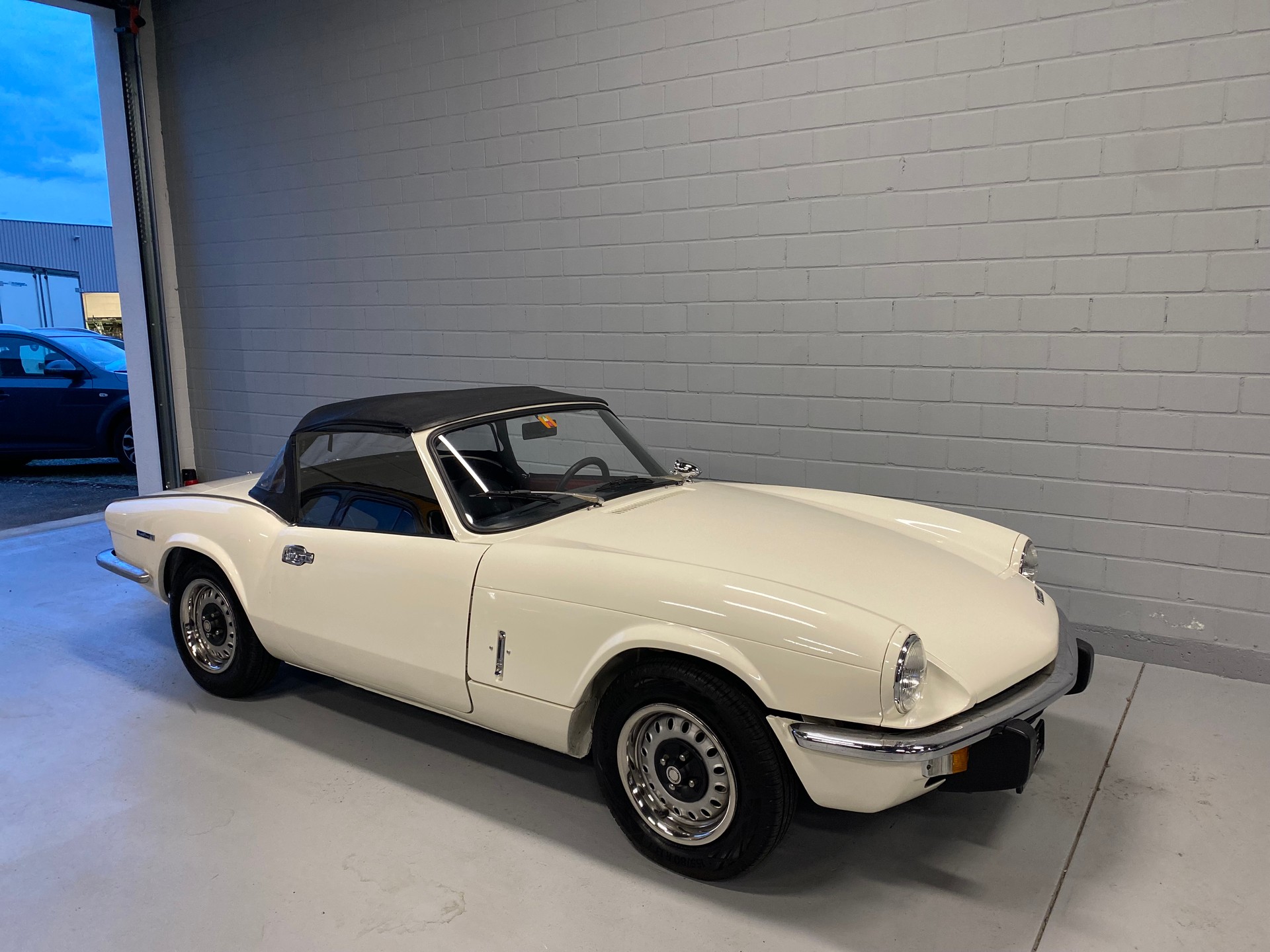 TRIUMPH Spitfire IV-image-0