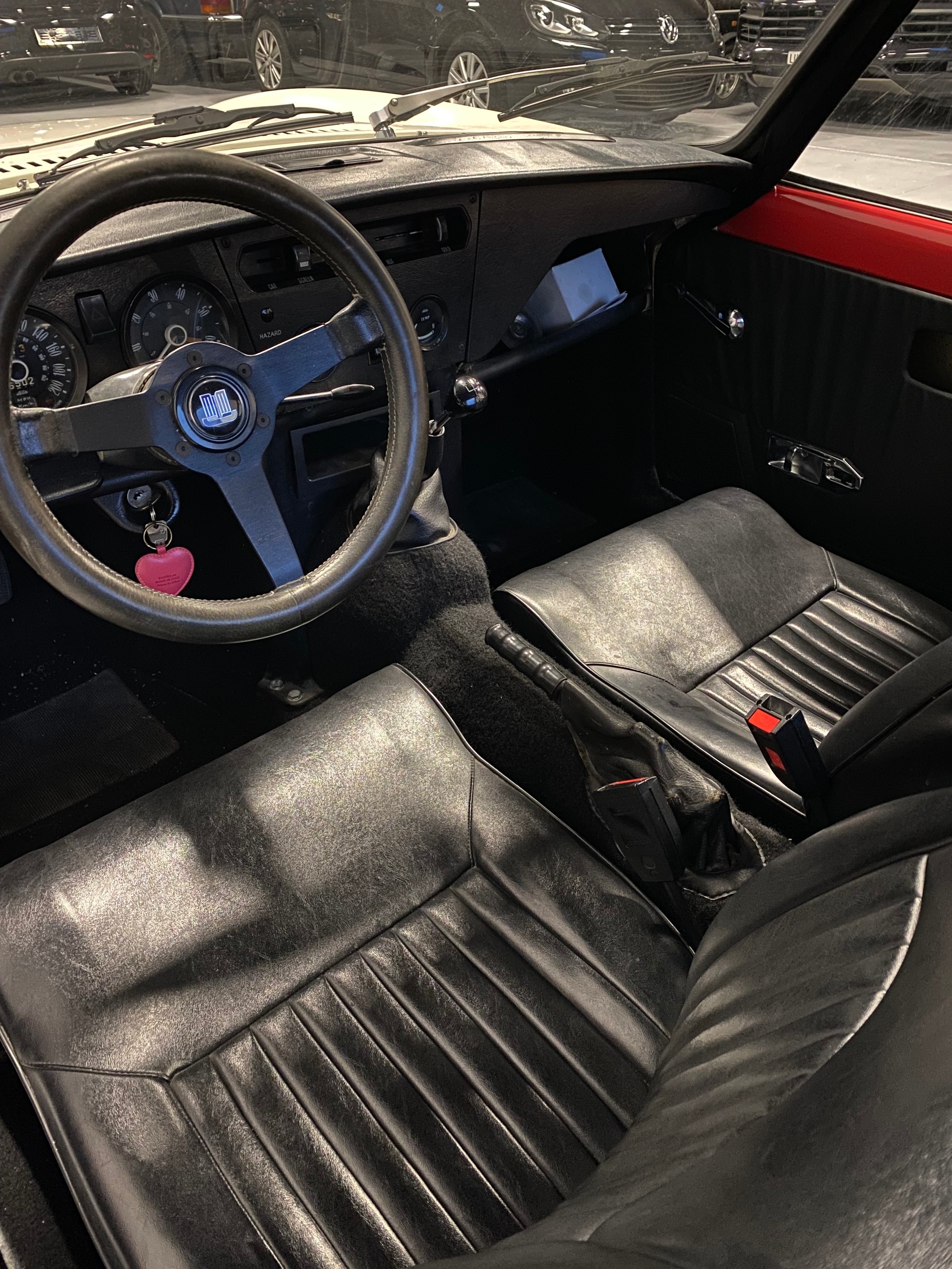 TRIUMPH Spitfire IV-image-10