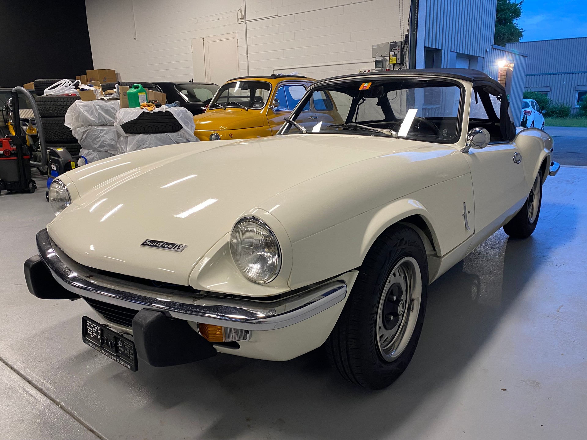 TRIUMPH Spitfire IV-image-4