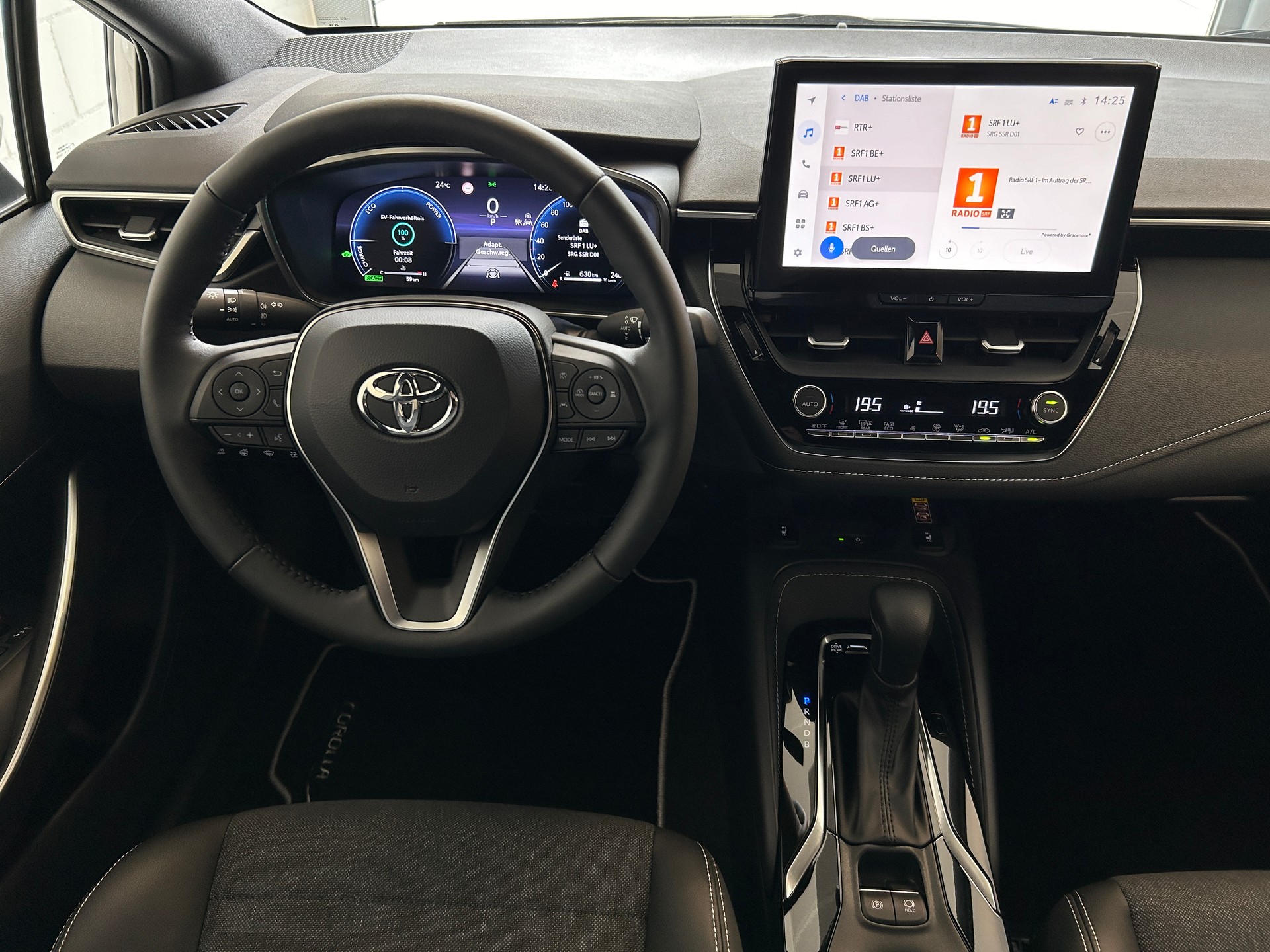 TOYOTA Corolla Touring Sports 1.8 HSD Trend e-CVT-image-9