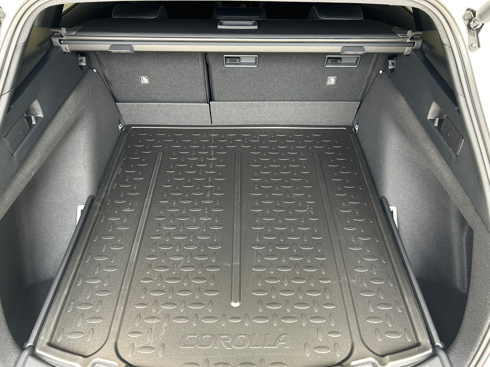 TOYOTA Corolla Touring Sports 1.8 HSD Trend e-CVT-image-12
