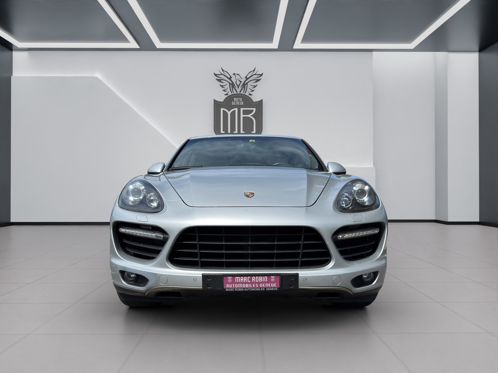 PORSCHE CAYENNE TURBO-image-1