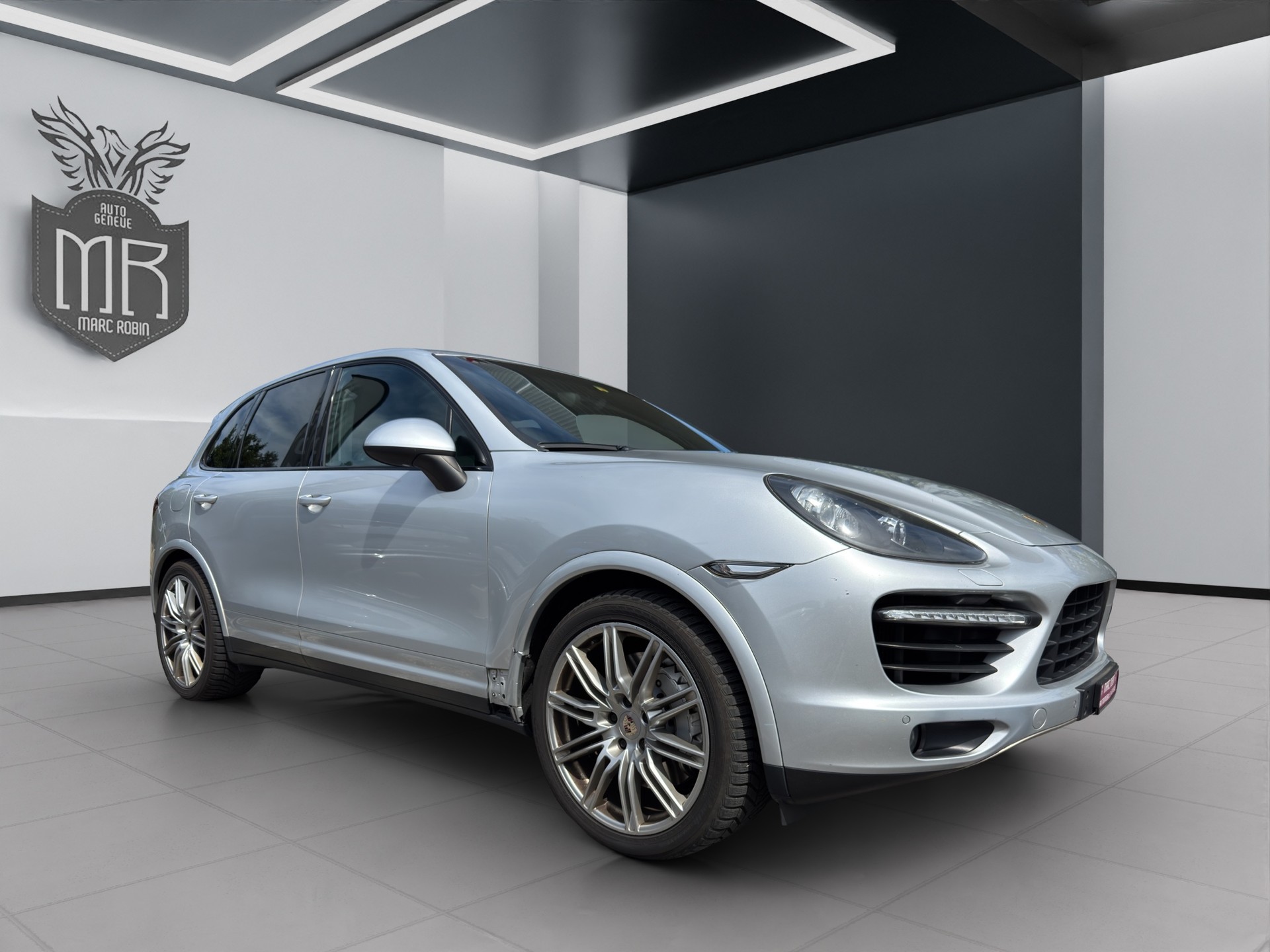 PORSCHE CAYENNE TURBO-image-7