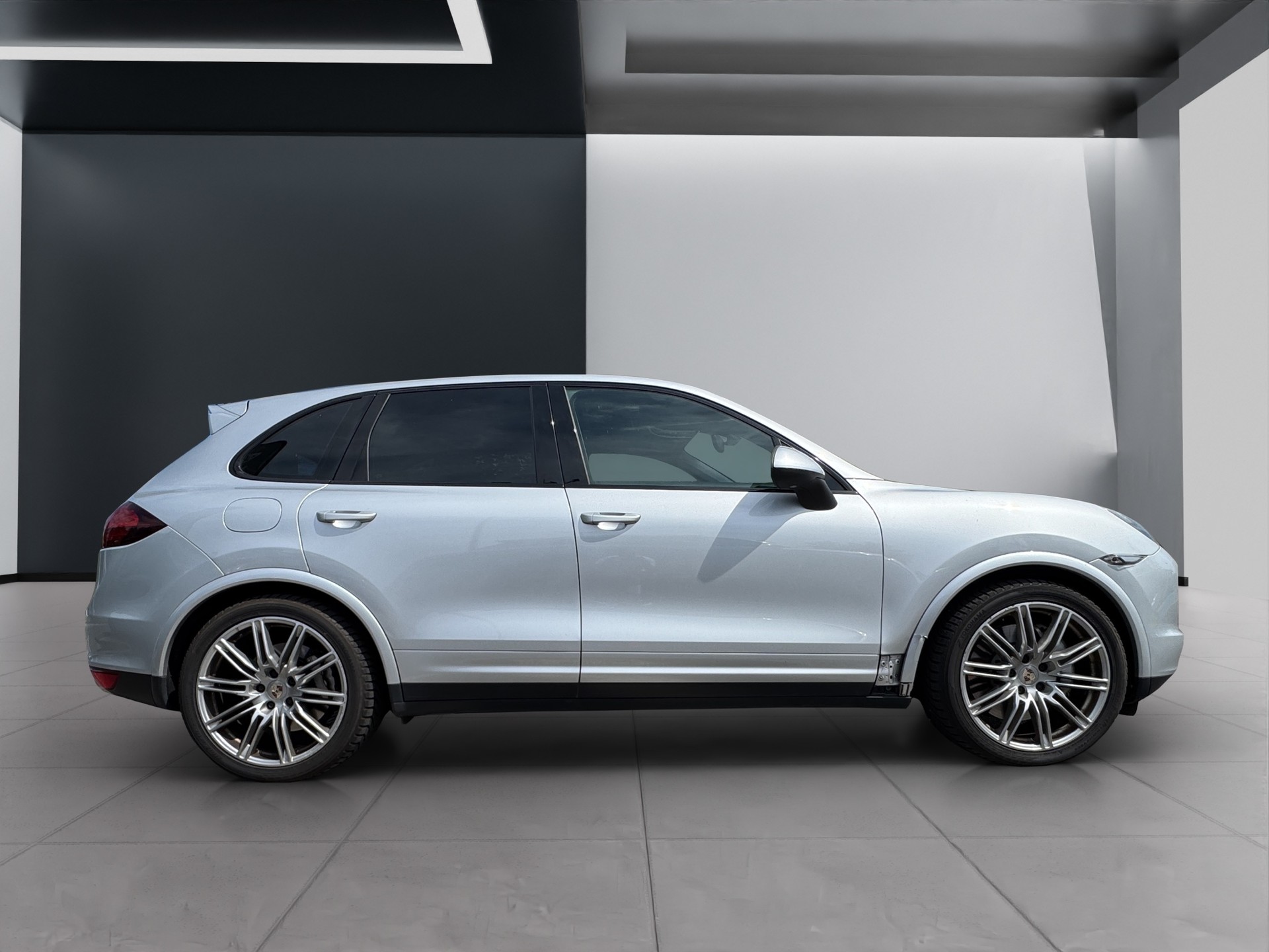 PORSCHE CAYENNE TURBO-image-2