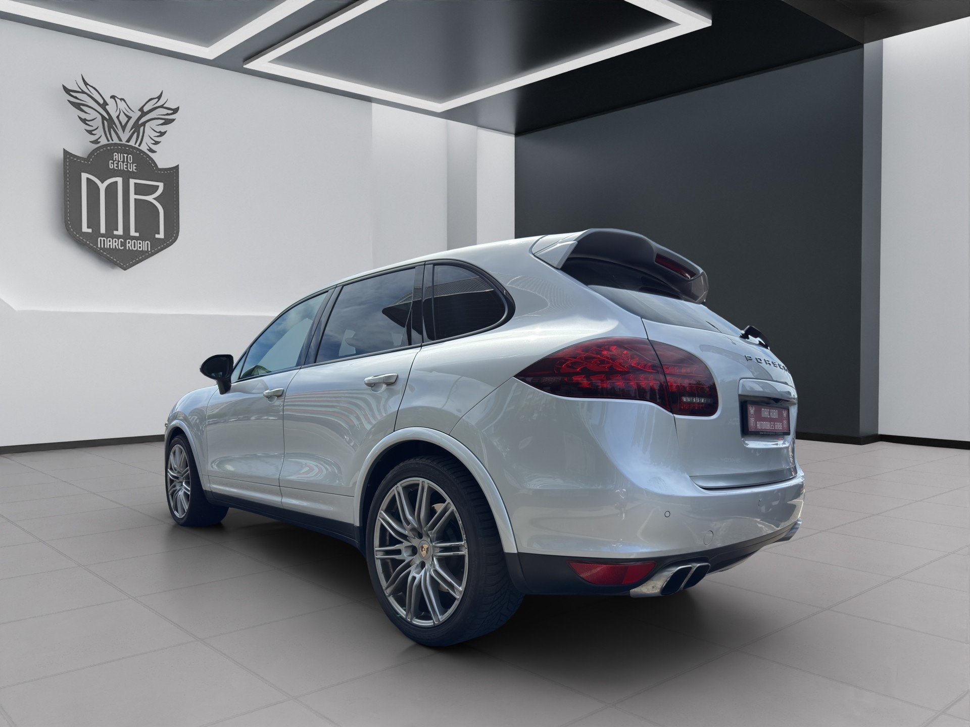 PORSCHE CAYENNE TURBO-image-5